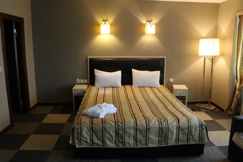 Aktau Hotel Ngoại thất bức ảnh