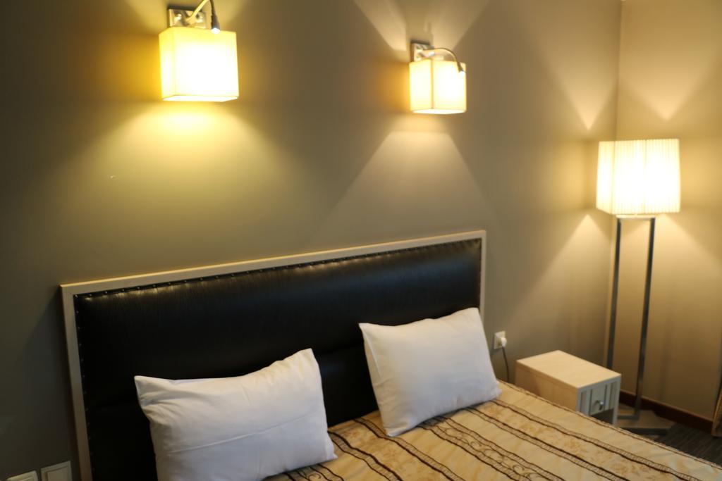 Aktau Hotel Ngoại thất bức ảnh