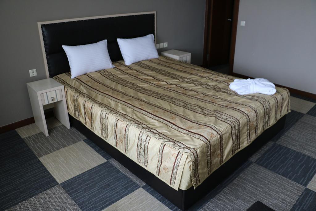 Aktau Hotel Ngoại thất bức ảnh