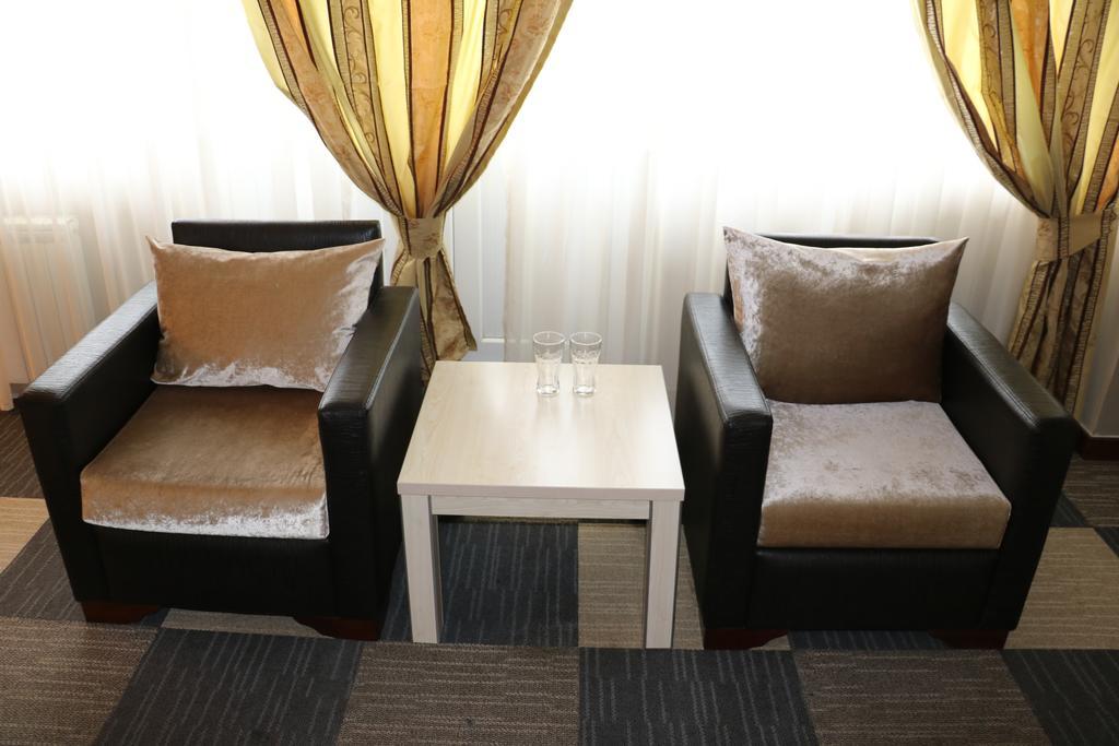 Aktau Hotel Ngoại thất bức ảnh