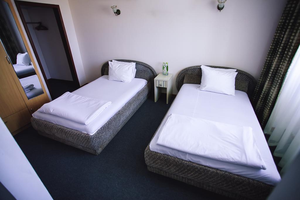 Aktau Hotel Ngoại thất bức ảnh