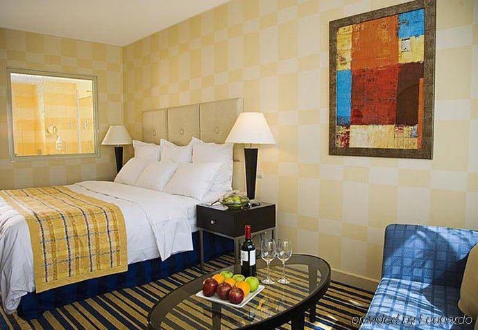 Aktau Hotel Ngoại thất bức ảnh