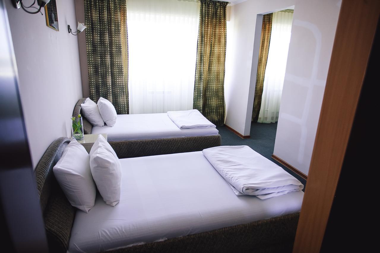 Aktau Hotel Ngoại thất bức ảnh