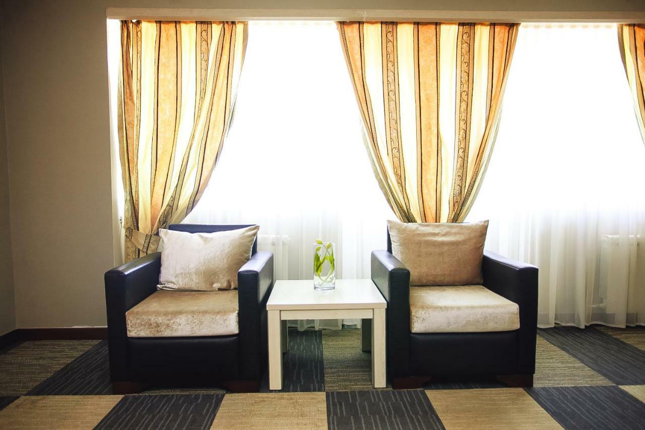 Aktau Hotel Ngoại thất bức ảnh